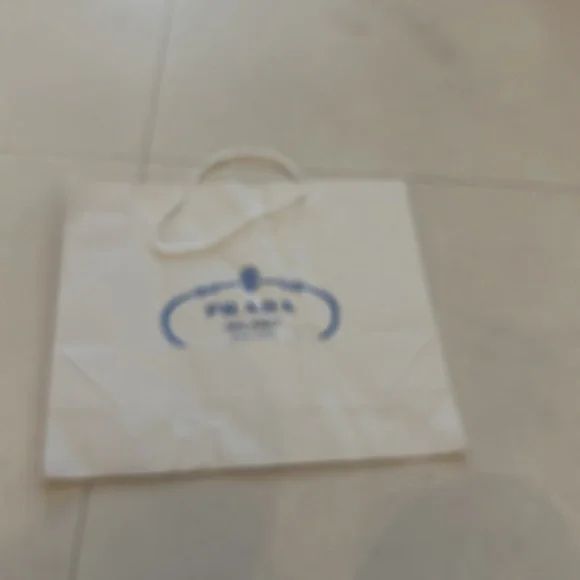 Paper bag. - Picture 2 of 2